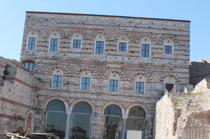 Restorasyon edilen Tekfur Sarayı'nın dış görünümü.