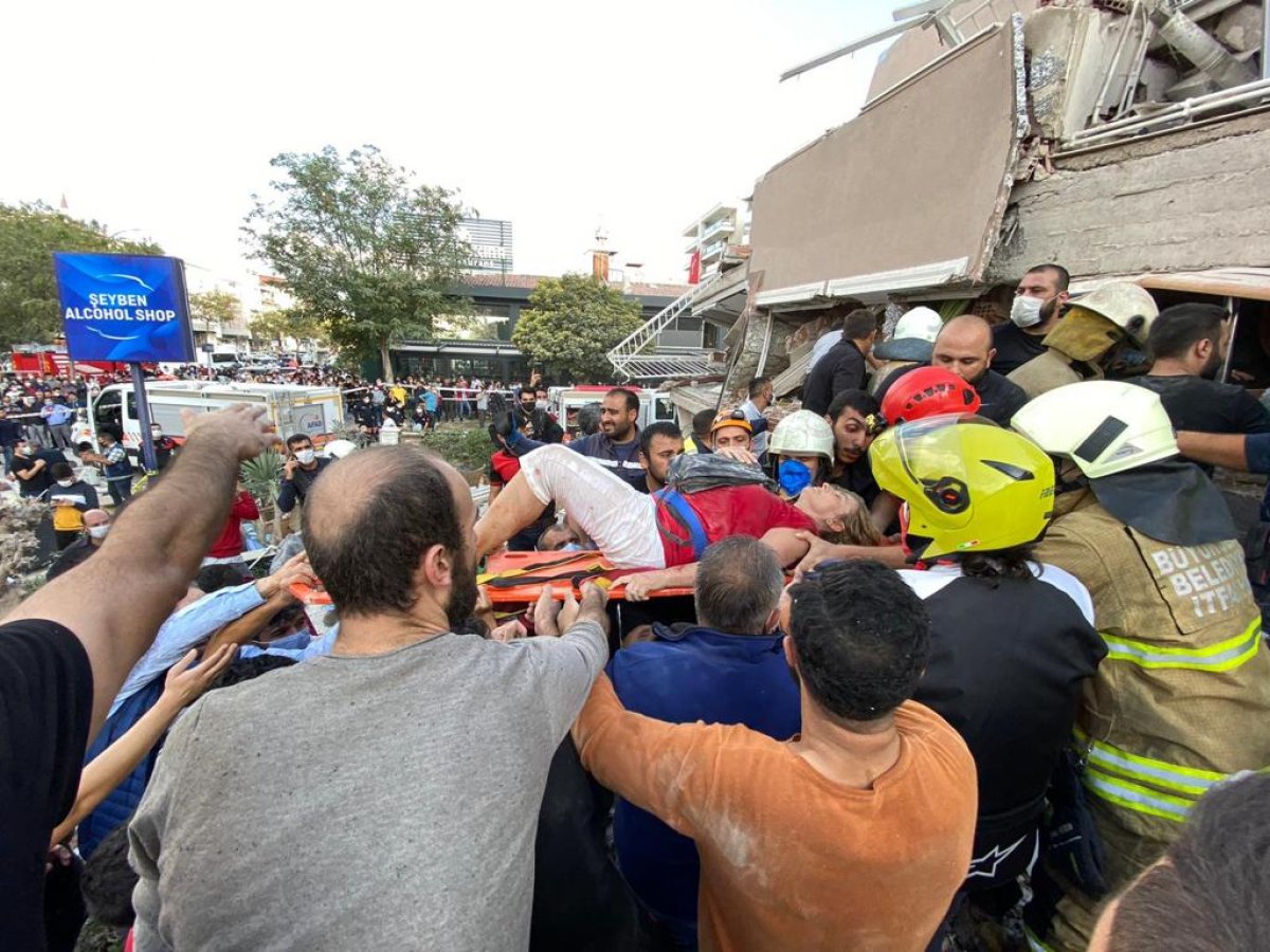 İzmir’deki Depremde Yaralı Sayısı 607’ye Yükseldi