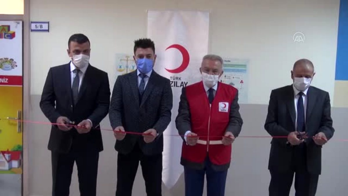 Şanlıurfa’nın Siverek İlçesinde Türk Kızılayı Özel Eğitim Sınıfı Açtı Şanlıurfa’nın Siverek İlçesinde Türk Kızılayı Özel Eğitim Sınıfı Açtı