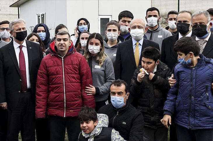 CHP Lideri Kılıçdaroğlu Otizm Vakfı’nı Ziyaret Etti CHP Lideri Kılıçdaroğlu Otizm Vakfı’nı Ziyaret Etti