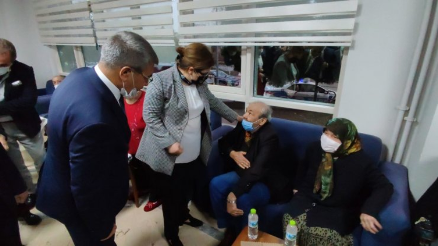 Bakan Derya Yanık Karabük’te Engelsiz Yaşam Merkezini Ziyaret Etti Bakan Derya Yanık Karabük’te Engelsiz Yaşam Merkezini Ziyaret Etti