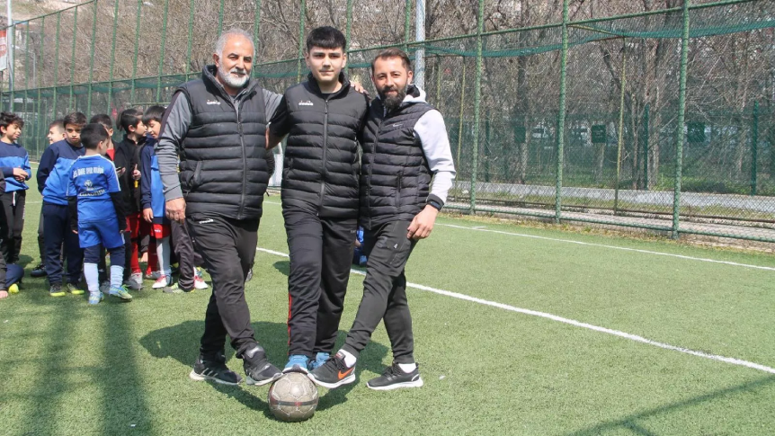 Ampute Futbolcu Eren Bulut Protez Ayakla Yeşil Sahalara Döndü