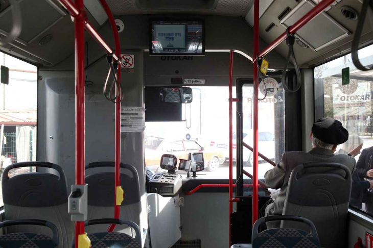 İETT Otobüslerinde Sesli Anons Sisteminin Kullanılmaması Erişilebilirliği Kısıtlıyor