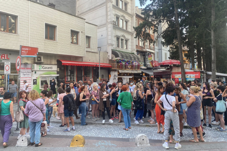 Engelli Kadının Tecavüze Uğraması Kadıköy’de Protesto Edildi Engelli Kadının Tecavüze Uğraması Kadıköy’de Protesto Edildi