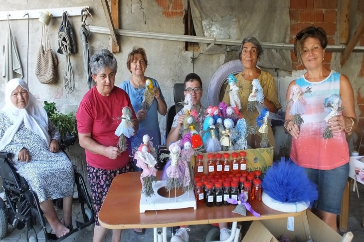 Balıkesir’de Engelli Vatandaşlar Festival İçin Lavanta Bebek Üretiyor Balıkesir’de Engelli Vatandaşlar Festival İçin Lavanta Bebek Üretiyor