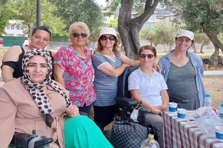Engelli Kadınlar Derneği Üyeleri Gemlik’te Buluştu Engelli Kadınlar Derneği Üyeleri Gemlik’te Buluştu