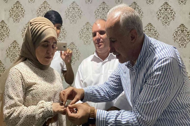 Mersin’de Görme Engelli Çift Evliliğe İlk Adımı Attı Mersin’de Görme Engelli Çift Evliliğe İlk Adımı Attı