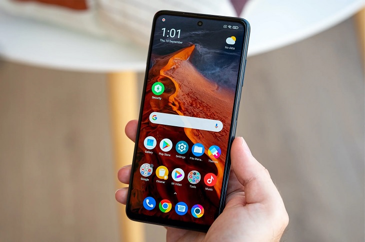 Cep Telefonları Gençlerin Sağlığını Tehdit Ediyor Cep Telefonları Gençlerin Sağlığını Tehdit Ediyor