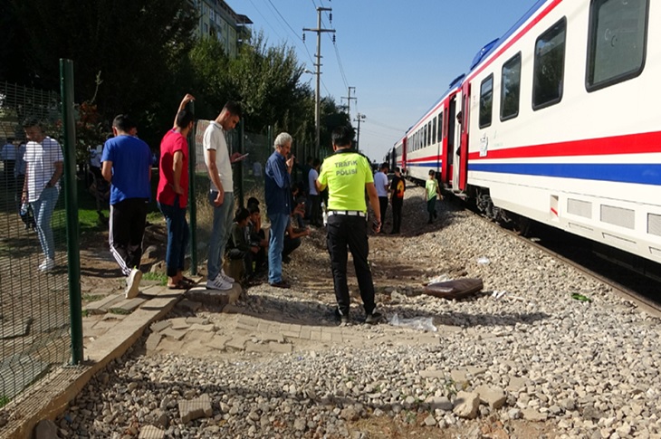 Diyarbakır’da Yaşlı Adama Tren Çarptı