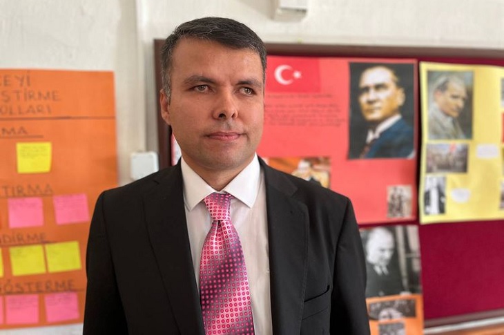 Isparta’da İsmail Öğretmen Azmiyle Öğrencilerine Örnek Oluyor Isparta’da İsmail Öğretmen Azmiyle Öğrencilerine Örnek Oluyor