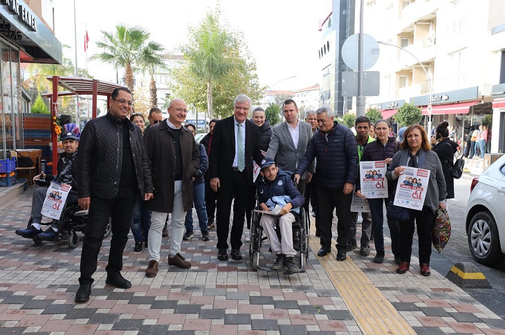 Narlıdere’de Engellere Farkındalık İçin Yürüdüler Narlıdere’de Engellere Farkındalık İçin Yürüdüler