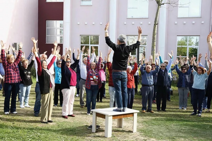 Antalya’da 60 Yaş Üstü Bireyler ‘Tazelenme Üniversitesi’ ile Gençleşiyor