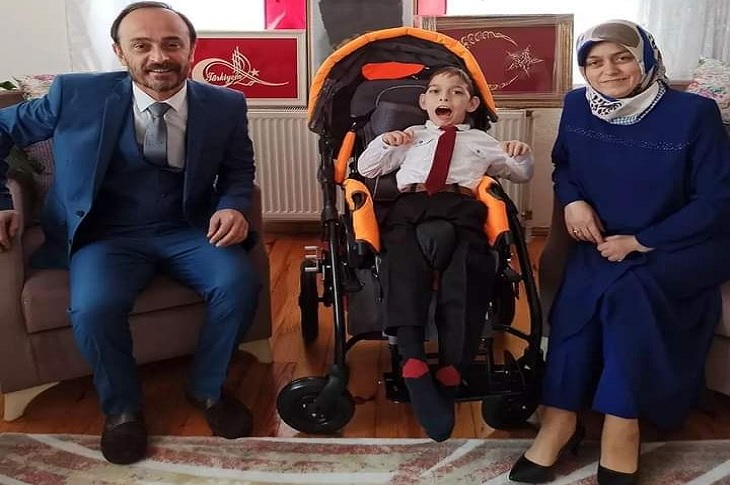 Sakarya’da Serebral Palsi Hastası Batuhan Hayata Tutunamadı Sakarya’da Serebral Palsi Hastası Batuhan Hayata Tutunamadı