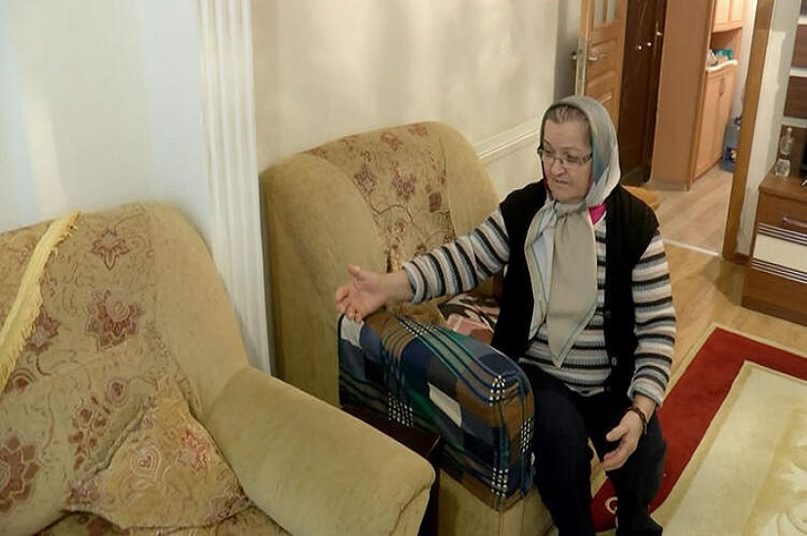 Fatih’te Dua ve Yardım Bahanesiyle Girdikleri Evde Yaşlı Kadını Soydular