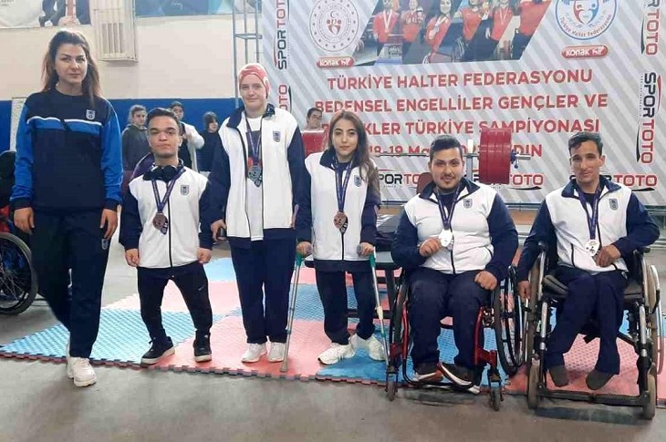 Ankara Büyükşehir Belediyesi Bedensel Engelli Halter Sporcuları 5 Kupa ile Döndü