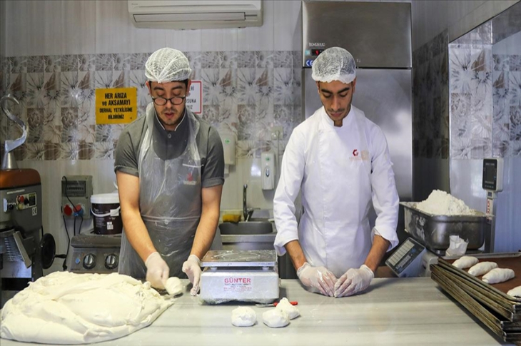 Afetzede Çölyak Hastalarına 11 Bin Glütensiz Ekmek Dağıtıldı