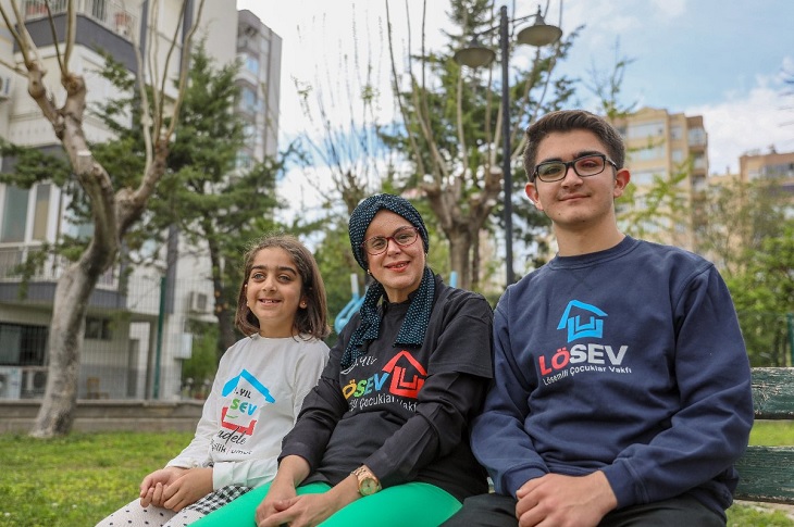Antalya’da, Kanseri Yenen Anne ve Çocukları Diğer Hastalara Umut Oluyor