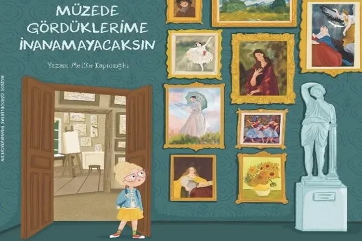 İlgili kitabın kapağı objektife yansıyor.