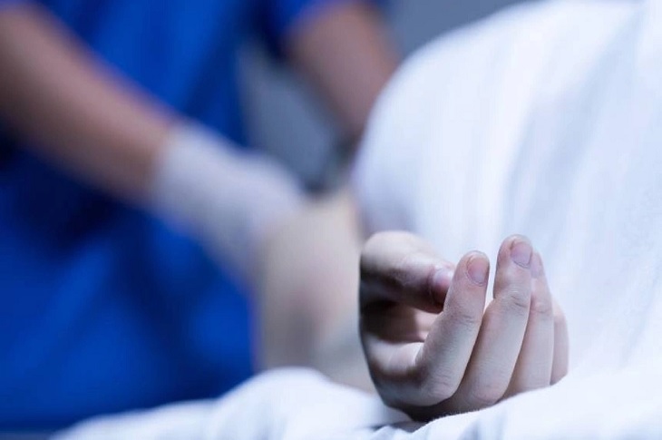 Belçika’da Kanser Hastası Kadını, Doktor Tarafından Yastıkla Boğuldu