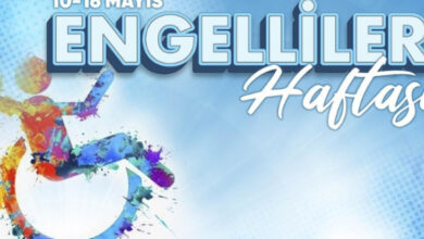 Görselde tekerlekli sandalye kullanıcısı bir bireyi tasvir eden çizim ile "10-16 Mayıs Engelliler Haftası" yazısı var.