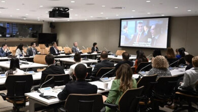 New York'taki Birleşmiş Milletler (BM) binasında düzenlenen etkinlikte Türk yapımı 'Buğday Tanesi' filmi izleniyor.