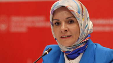 Fotoğrafta, Aile ve Sosyal Hizmetler Bakanı Mahinur Özdemir Göktaş konuşma yapıyor.