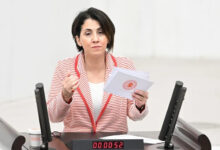 Fotoğrafta, CHP Ankara Milletvekili Aylin Yaman Türkiye Büyük Millet Meclisi'nde konuşma yapıyor.