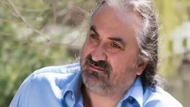 Sanatçı Volkan Konak.