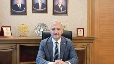 MHP Genel Başkan Yardımcısı Ahmet Selim Yurdakul, görselde yer almaktadır.