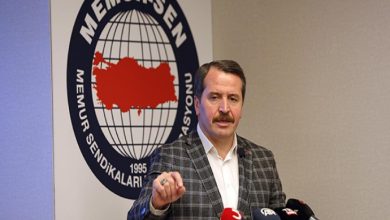 Memur Sendikaları Konfederasyonu Genel Başkanı Ali Yalçın konuşma yapıyor.