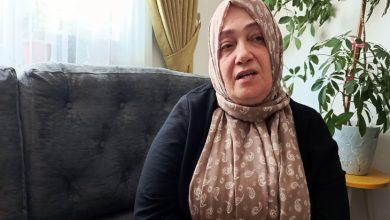 Şiddet gören engelli Enes Güder’in annesi Şükran Cingöz.