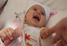 SMA hastası 2 aylık Zeynep Erva bebeğin gülerken çekilen fotoğrafı.