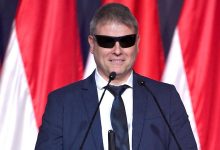 Görselde, Macaristan Sosyal ve Aile İşleri Bakanı Vilmos Kátai-Németh kürsüde konuşma yapıyor.