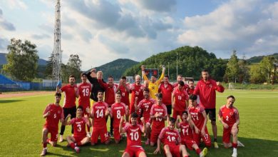 U23 İşitme Engelliler Futbol Milli Takımı sahada seviniyor.