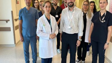 Çocuk Cerrahisi Kliniği'nden Prof. Dr. Serpil Sancar ve ekibi.
