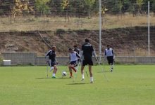 Türkiye Ampute Futbol Milli Takımı oyuncuları hazırlık maçı yapıyor.
